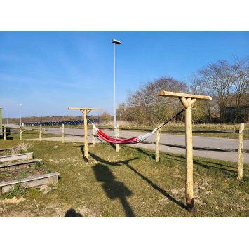 10 Nu er dit trrestativ frdigt. Og har du brugt beton til stolperne, s vent gerne 5 til 7 dage fr du hnger tj eller hngekje op