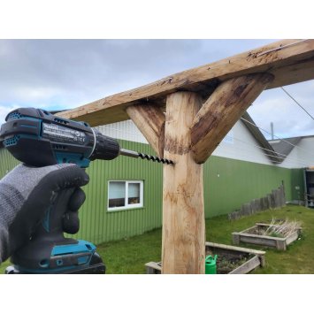 8 Der bores for til eventuelle gyngekroge