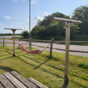 Trrestativ udfrt i 12-14 kvalitets Kastanje inklusive vikingebrnding af jorddelene