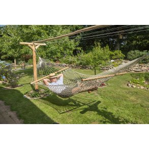 Superst�rk Polyester fiskenetsv�vet h�ngek�je liggem�l 140 x220 cm med tv�rpind der holder den �ben