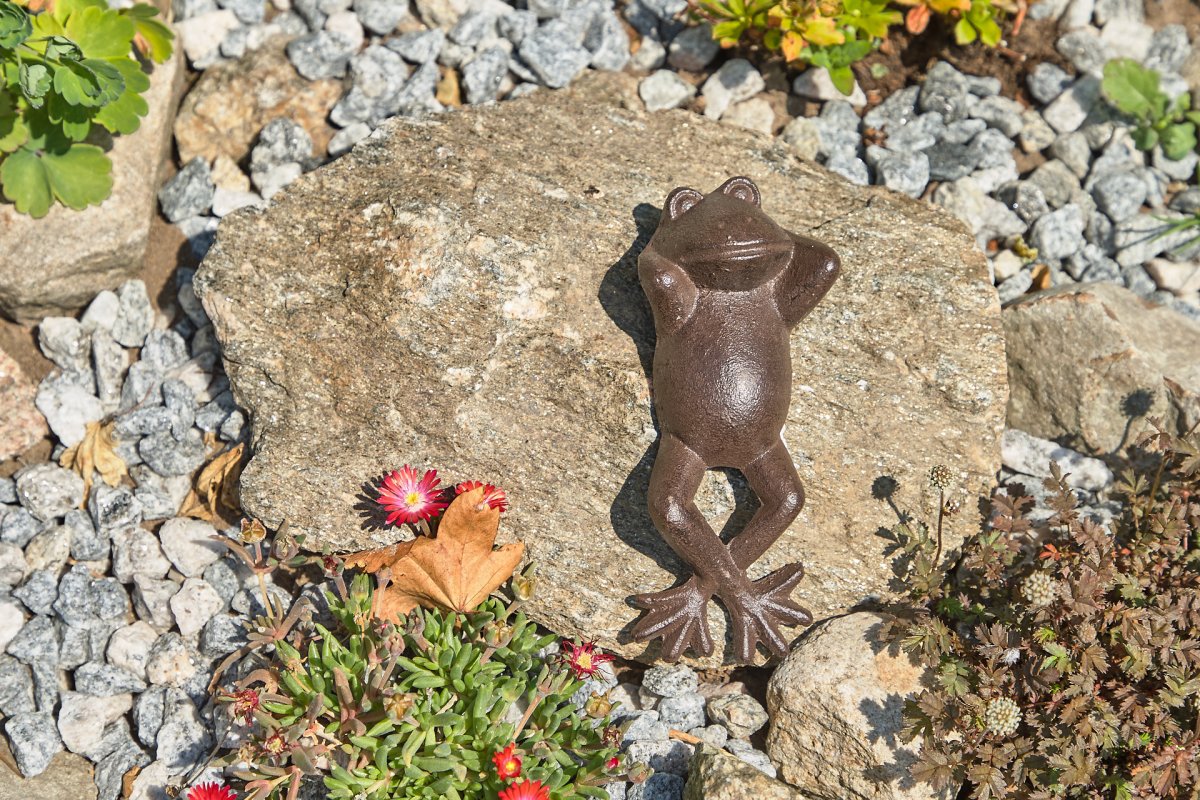Liggende frø - Metalfigurer - Sallingbo Aps