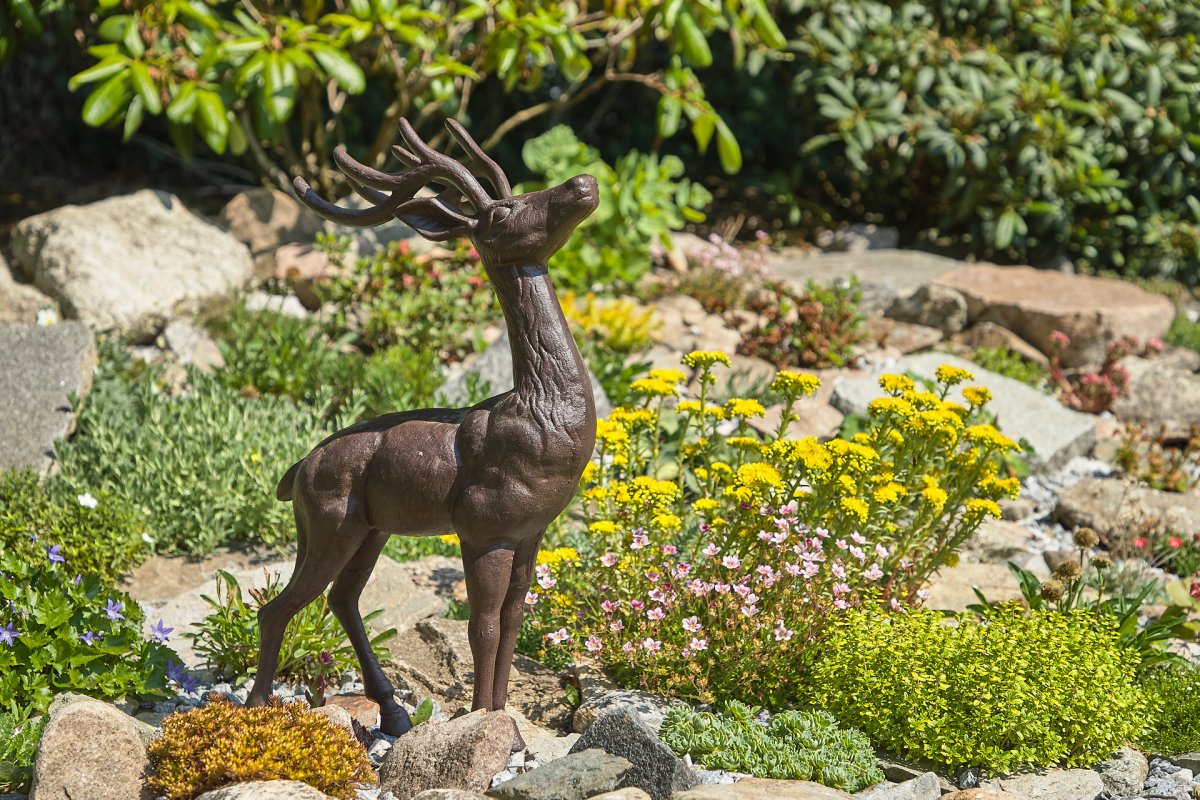 Stående krondyr - Metalfigurer - Sallingbo Aps